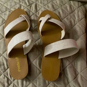 Shoe Dazzle size 10 flat sandals